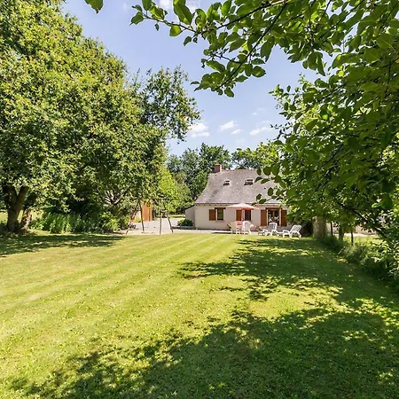 Familial Au Calme Avec Jardin, Pres De Nantes Et St Nazaire, Activites Pour Petits Et Grands - Fr-1-306-1119 Vakantiehuis Plessé